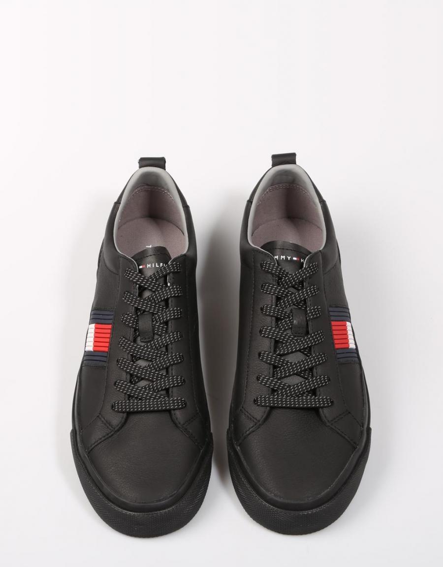 TOMMY HILFIGER Flag Detail Leather Sneaker Negro