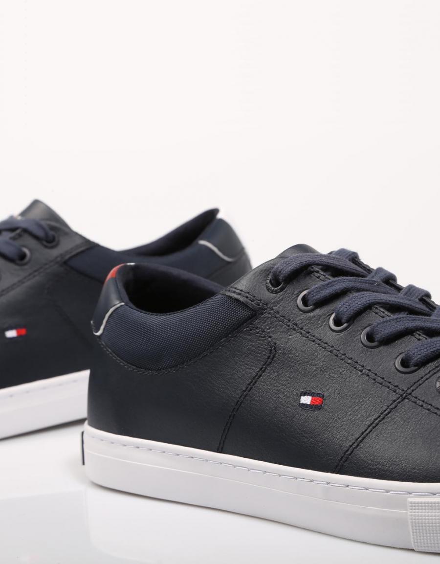 TOMMY HILFIGER Essential Leather Collar Vulc Navy Blue