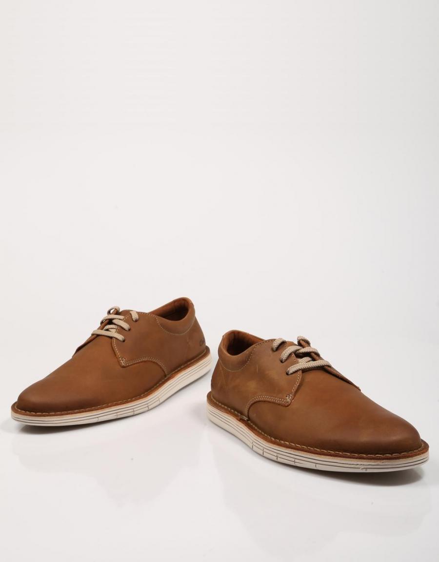CLARKS Forge Vibe Tan