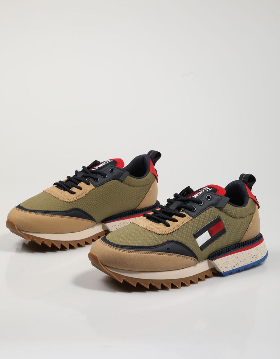 TOMMY HILFIGER Cleated Khaki