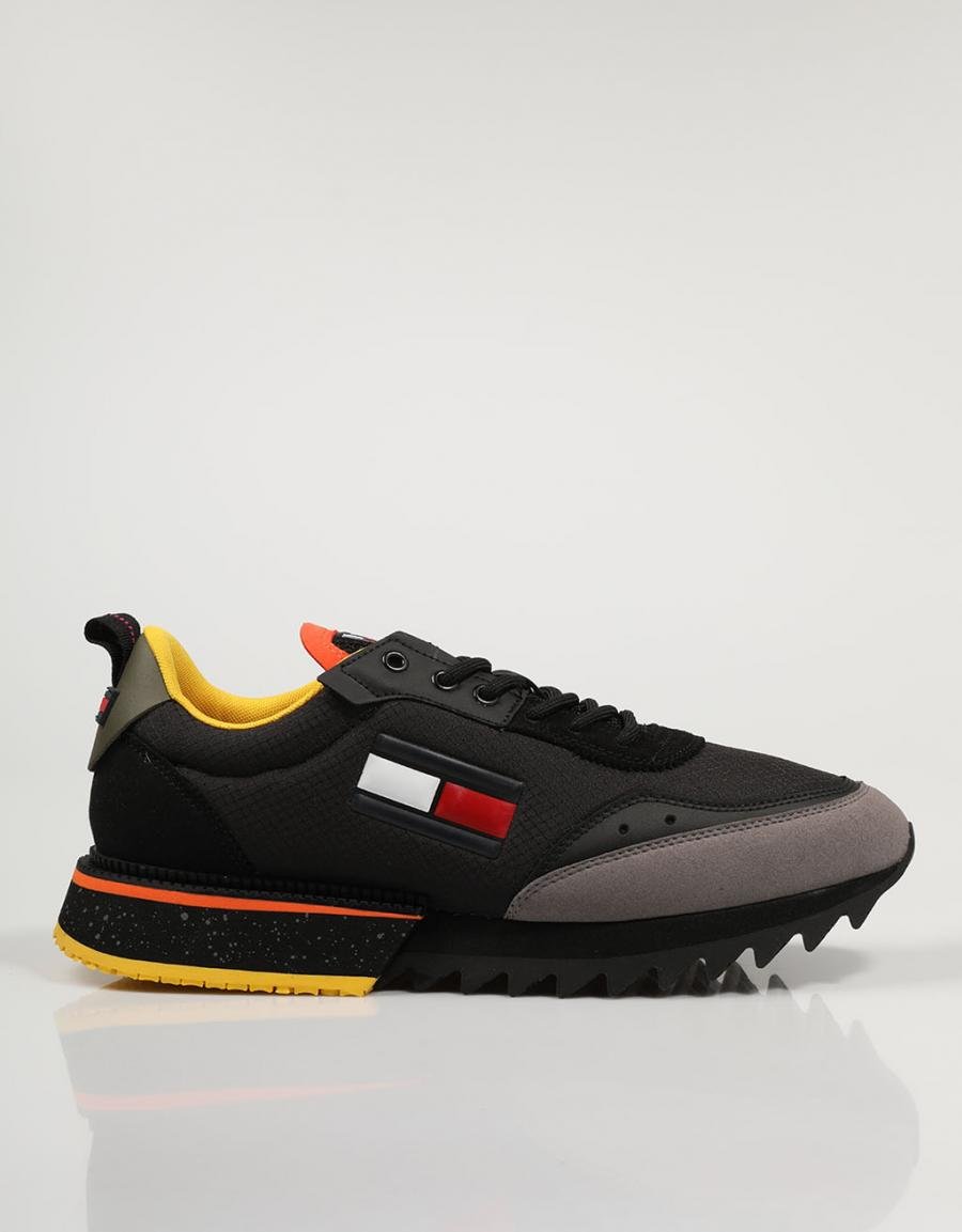 TOMMY HILFIGER Cleated Black