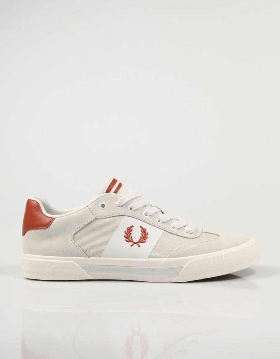 FRED PERRY B3305 Clay Suede Bege