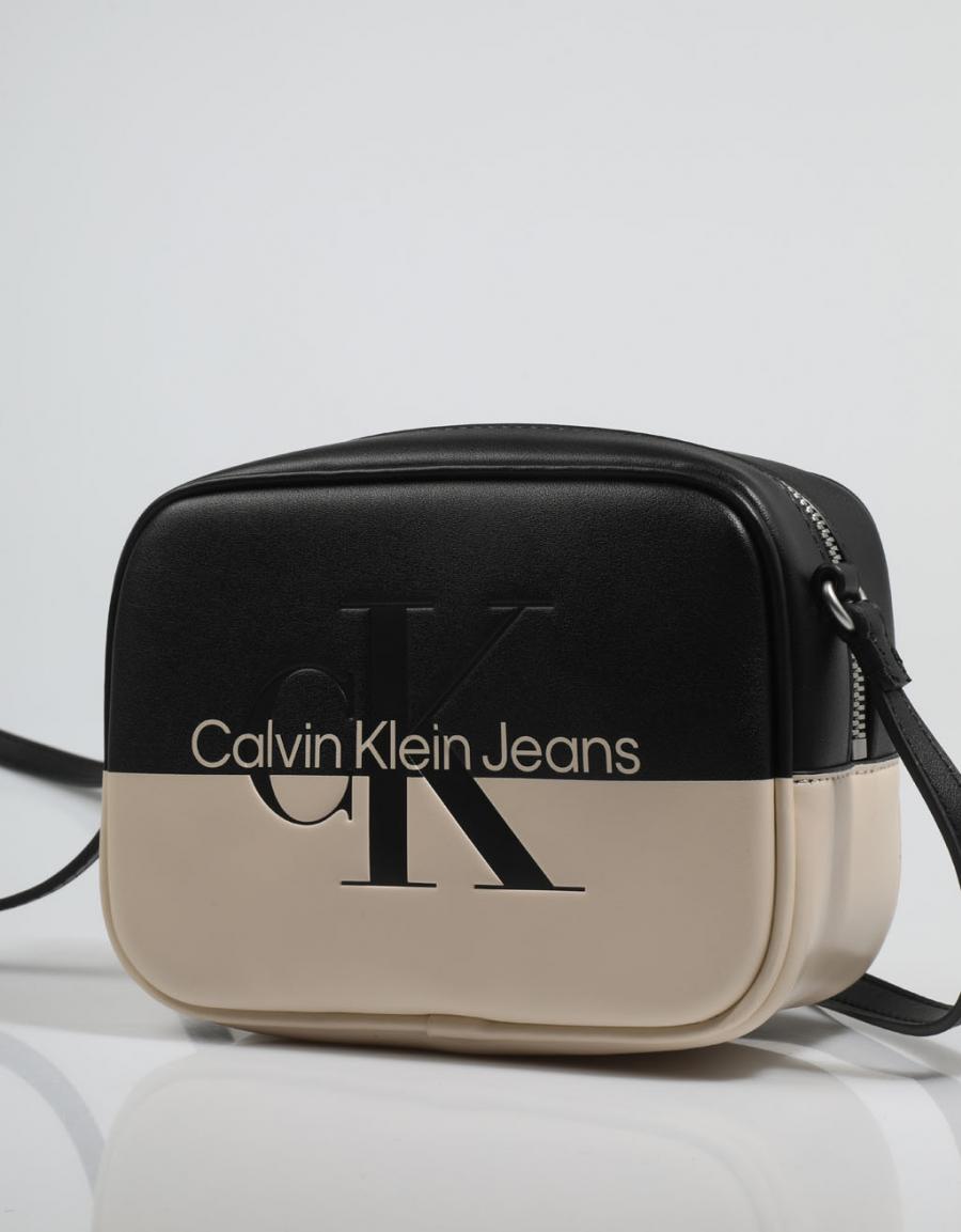 CALVIN KLEIN Sculpted Camera Bag Hero Noir