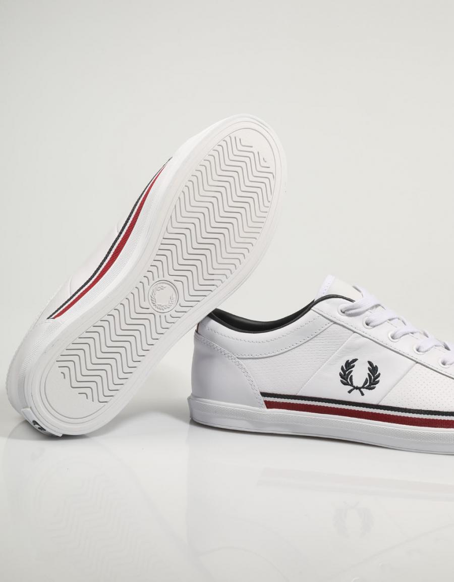 FRED PERRY B4331 Baseline Perf Leather Blanco