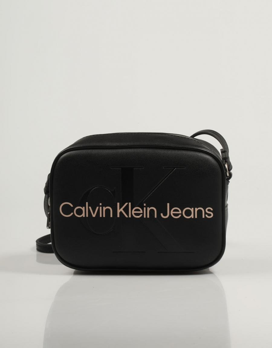 CALVIN KLEIN Sculpted Camera Bag18 Mono Preto
