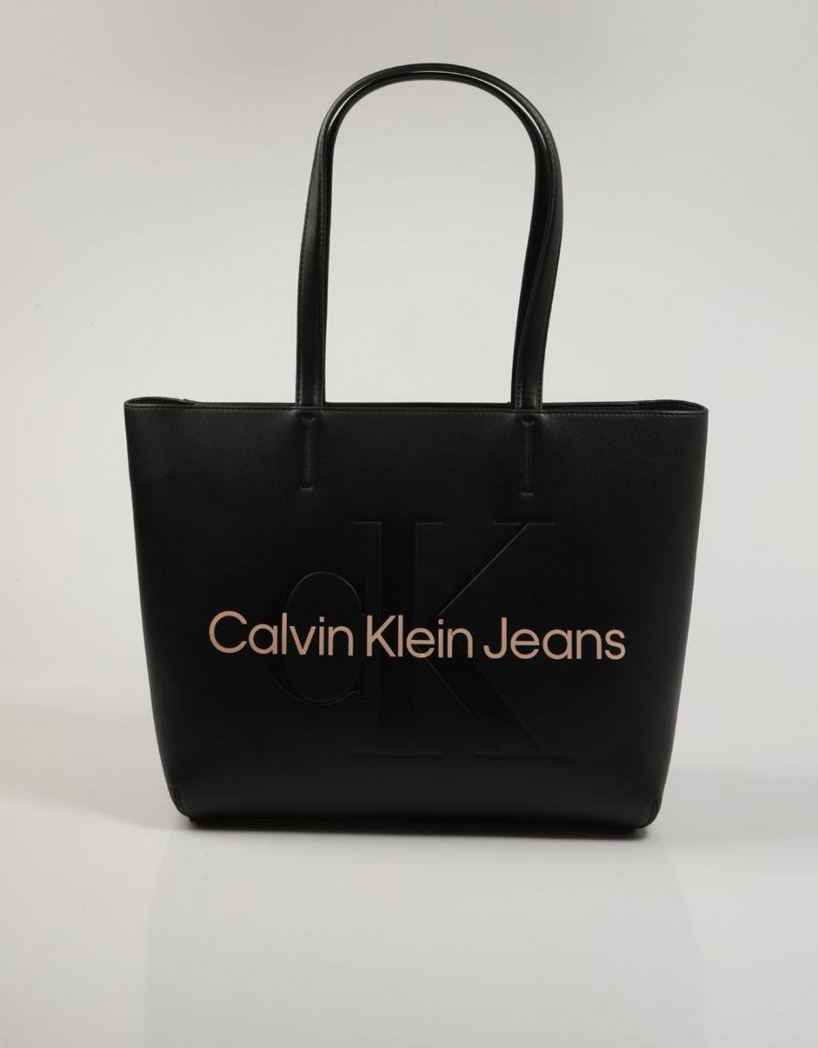 CALVIN KLEIN Sculpted Shopper29 Mono Black