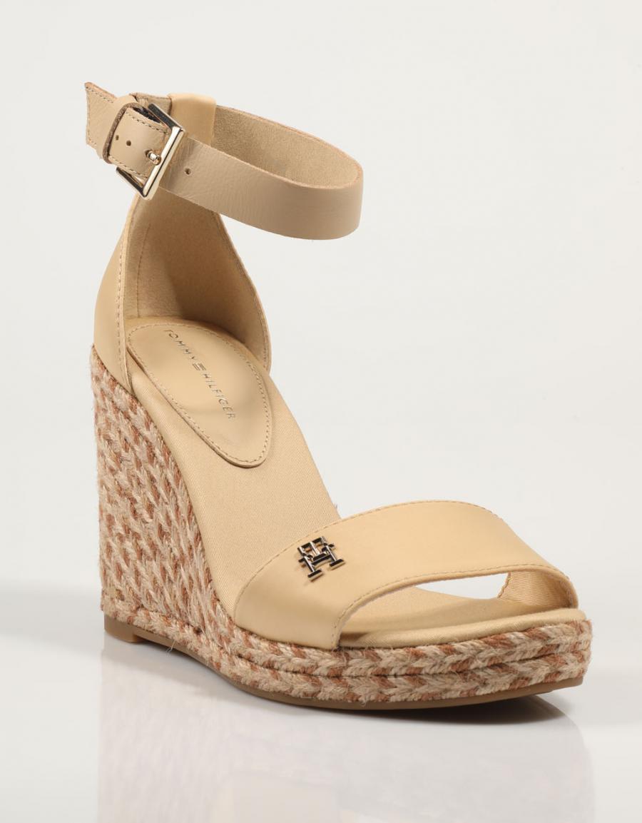 TOMMY HILFIGER Colorful High Wedge Satin Sandal Oro