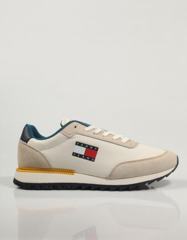 TOMMY JEANS RETRO EVOLVE Beige