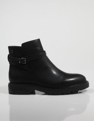 ANKLE BOOTS 130029