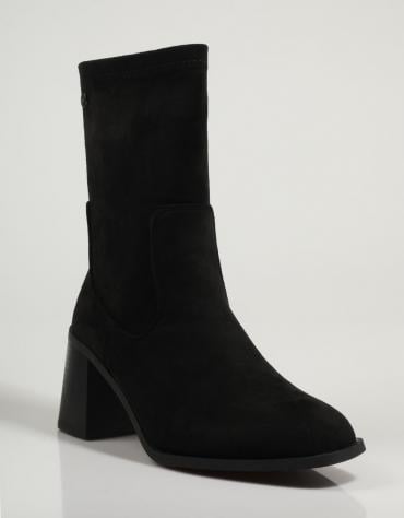 ANKLE BOOTS 140485