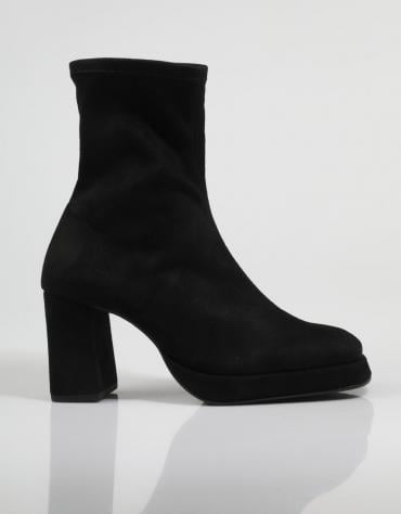 ANKLE BOOTS P1935