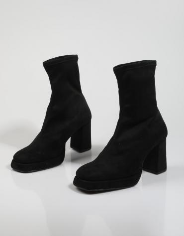 ANKLE BOOTS P1935