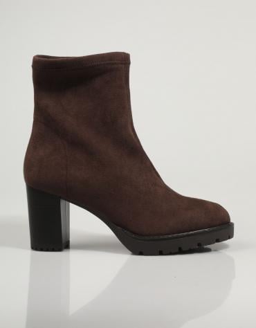 ANKLE BOOTS 77673