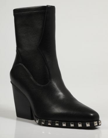 ANKLE BOOTS ANDREA 9092-06