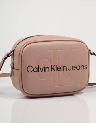 CALVIN KLEIN Sculpted Camera Bag 18 Rosa