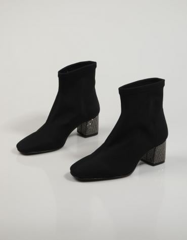 ANKLE BOOTS 77355