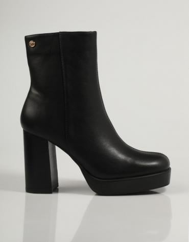 ANKLE BOOTS 142152